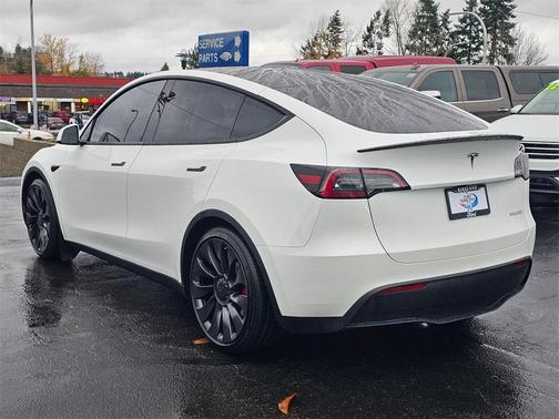 2024 Tesla Model Y Performance Dual Motor All-Wheel Drive