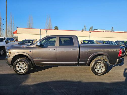 2019 RAM 2500 Laramie Crew Cab 4x4 6'4' Box