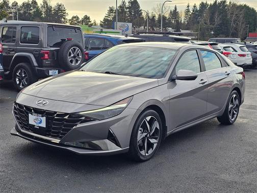 2023 Hyundai ELANTRA Limited