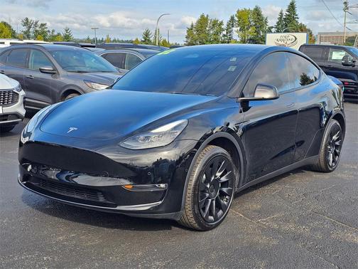 2022 Tesla Model Y Long Range Dual Motor All-Wheel Drive