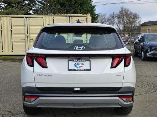 2025 Hyundai TUCSON SE
