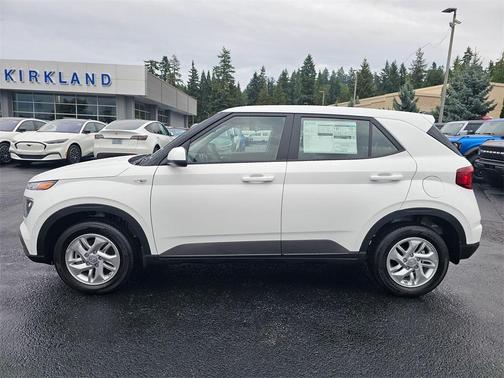 2025 Hyundai VENUE SE