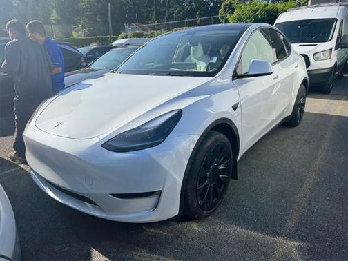 2023 Tesla Model Y Long Range Dual Motor All-Wheel Drive