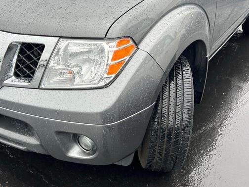 2021 Nissan Frontier SV