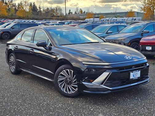 2025 Hyundai SONATA Hybrid Limited