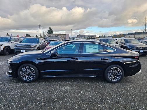 2025 Hyundai SONATA Hybrid Limited