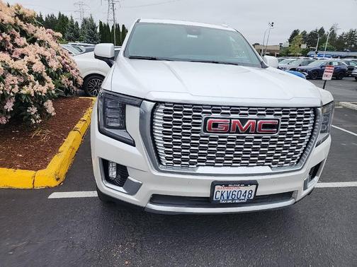 White Frost Tricoat 2024 GMC Yukon Denali