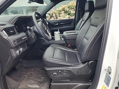 White Frost Tricoat 2024 GMC Yukon Denali