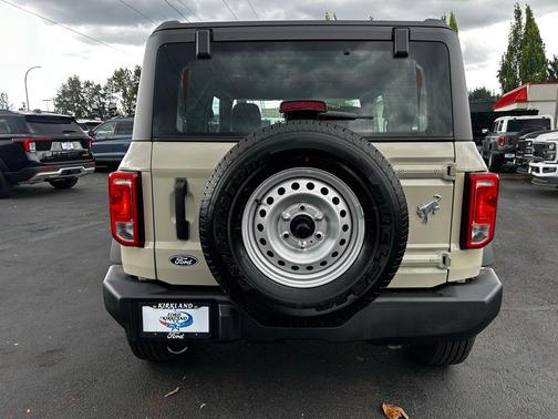 Desert Sand 2026 Ford Bronco Base
