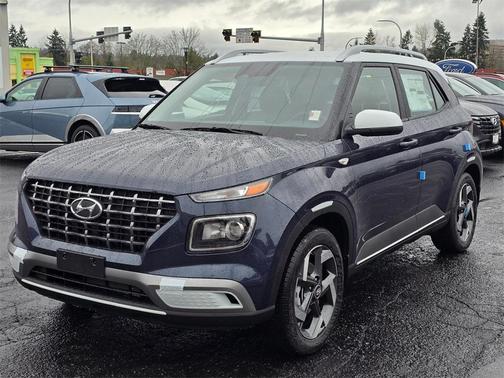 2026 Hyundai VENUE SEL w/Two-Tone Roof