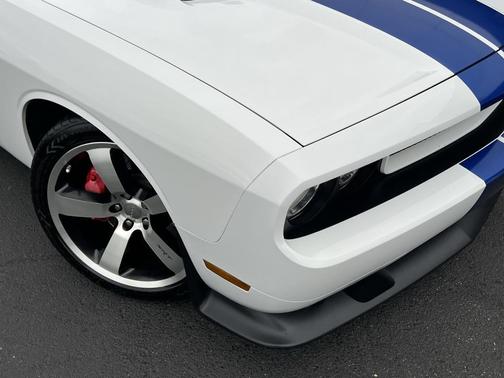 2011 Dodge Challenger SRT8