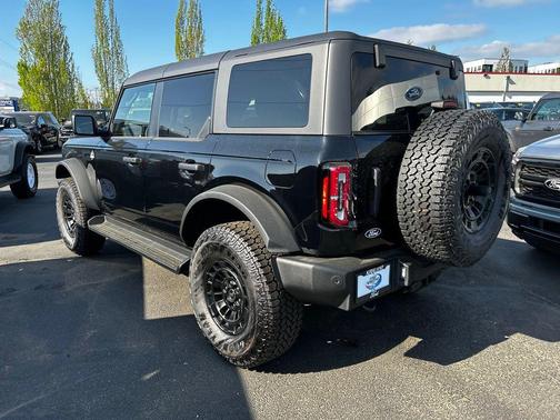 Shadow Black 2026 Ford Bronco Outer Banks