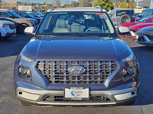 2026 Hyundai VENUE SEL w/Two-Tone Roof
