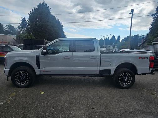 2025 Ford F-250 Platinum