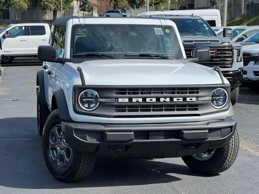 Oxford White 2026 Ford Bronco Big Bend