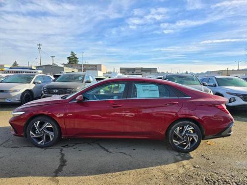 2025 Hyundai ELANTRA SEL