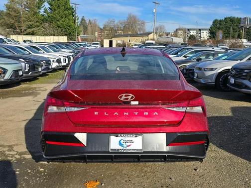2025 Hyundai ELANTRA SEL