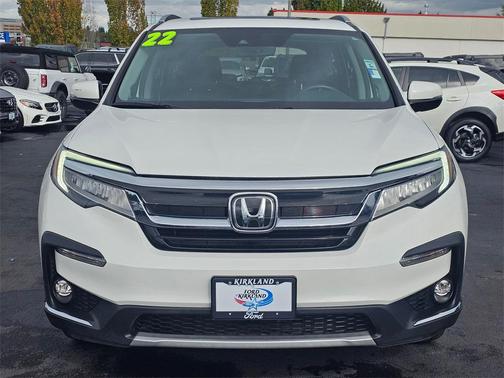 2022 Honda Pilot Touring 8-Passenger