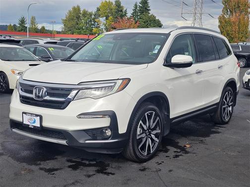 2022 Honda Pilot Touring 8-Passenger