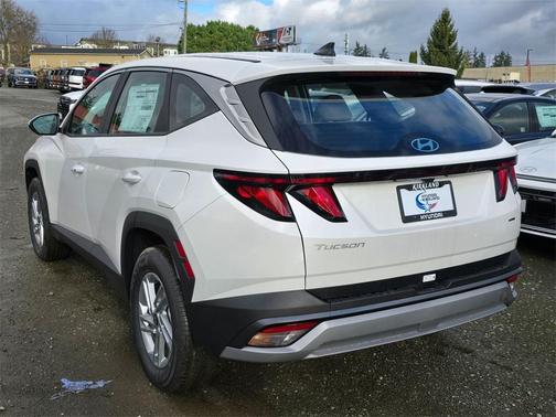 2025 Hyundai TUCSON SE