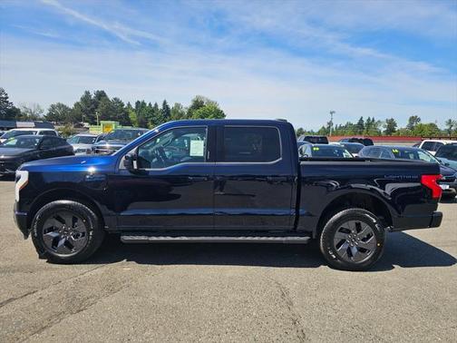 2025 Ford F-150 Lightning LARIAT