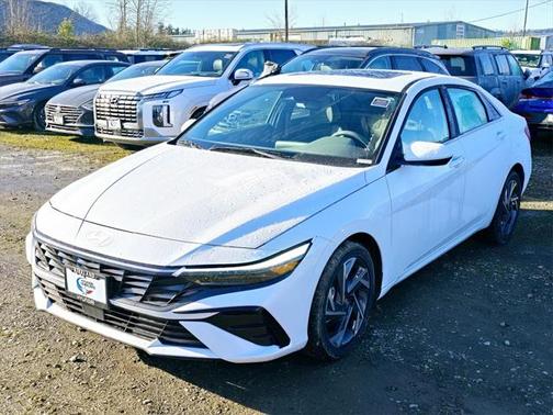2025 Hyundai ELANTRA SEL