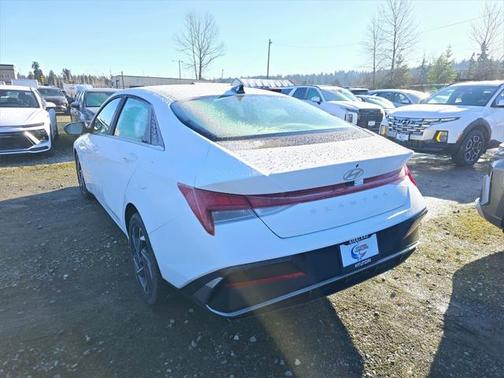 2025 Hyundai ELANTRA SEL