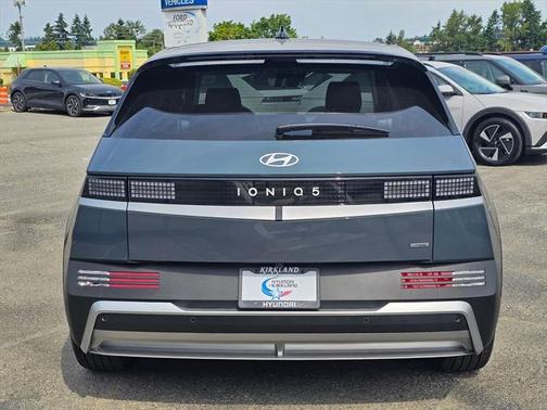 2025 Hyundai IONIQ 5 SE