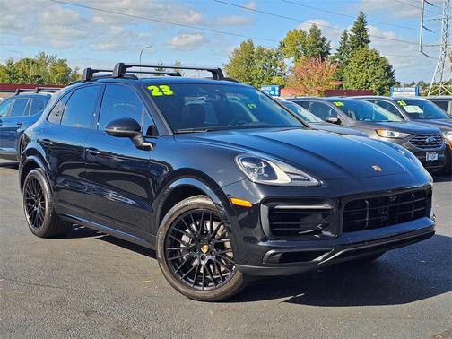 2023 Porsche Cayenne Platinum Edition