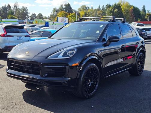 2023 Porsche Cayenne Platinum Edition