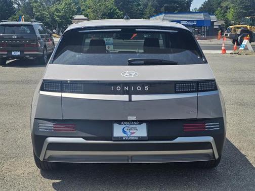 2025 Hyundai IONIQ 5 SE