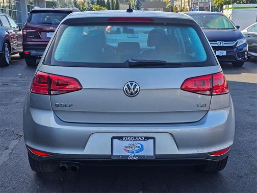 2017 Volkswagen Golf TSI S 4-Door