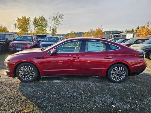 2025 Hyundai SONATA Hybrid Limited