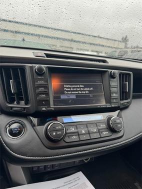 2017 Toyota RAV4 Platinum