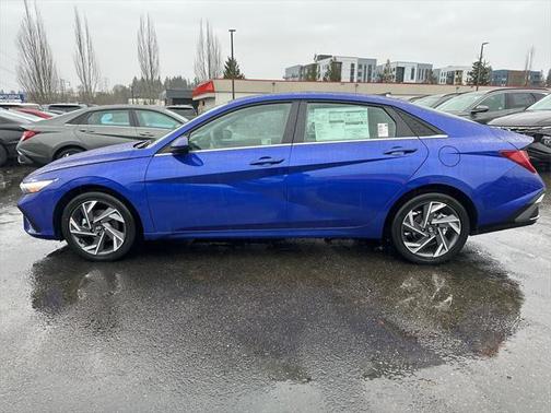 2025 Hyundai ELANTRA SEL