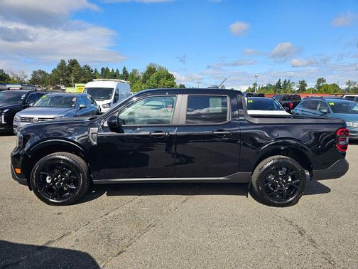 Shadow Black 2025 Ford Maverick XLT