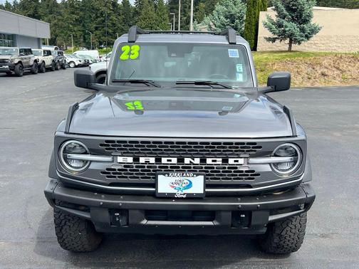 Carbonized Gray Metallic 2023 Ford Bronco Badlands