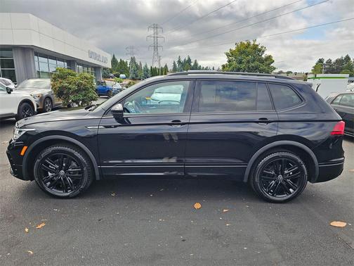 2022 Volkswagen Tiguan 2.0T SE R-Line Black 4MOTION