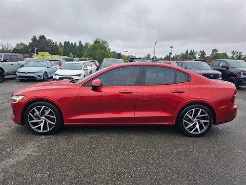 2020 Volvo S60 T5 Momentum