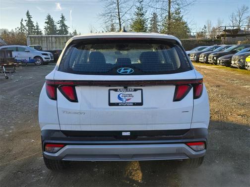 2025 Hyundai TUCSON SE