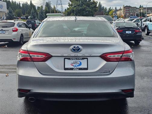 2018 Toyota Camry Hybrid XLE