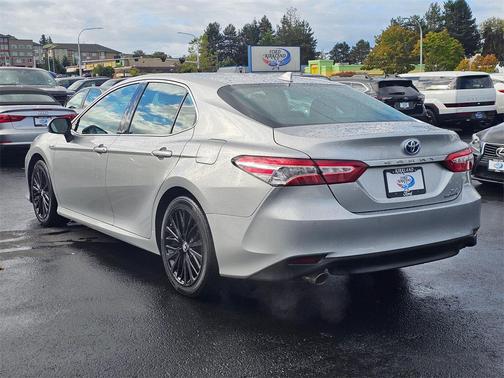 2018 Toyota Camry Hybrid XLE