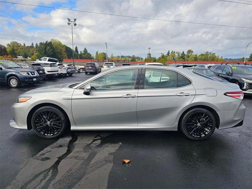 2018 Toyota Camry Hybrid XLE