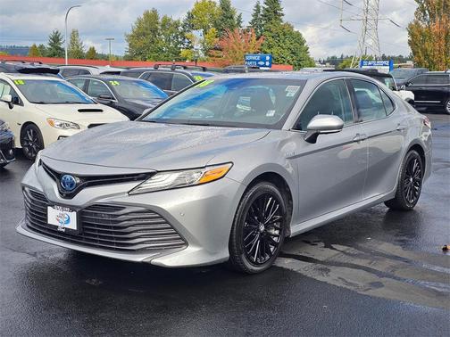 2018 Toyota Camry Hybrid XLE