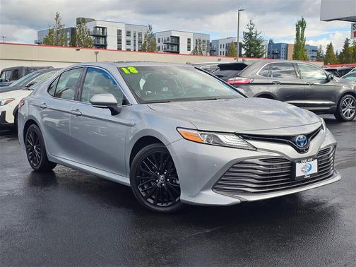 2018 Toyota Camry Hybrid XLE