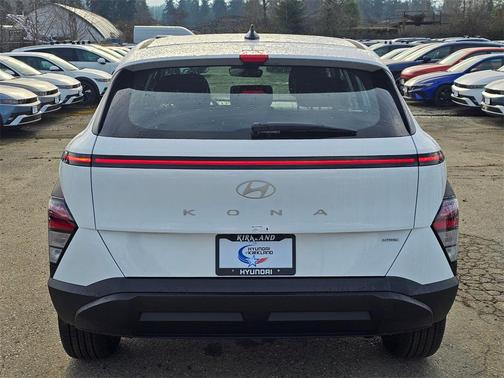 2026 Hyundai KONA SE