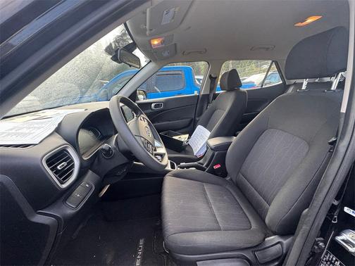 2023 Hyundai VENUE SE