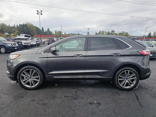 2020 Ford Edge Titanium