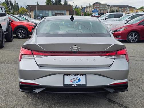 2021 Hyundai ELANTRA SEL