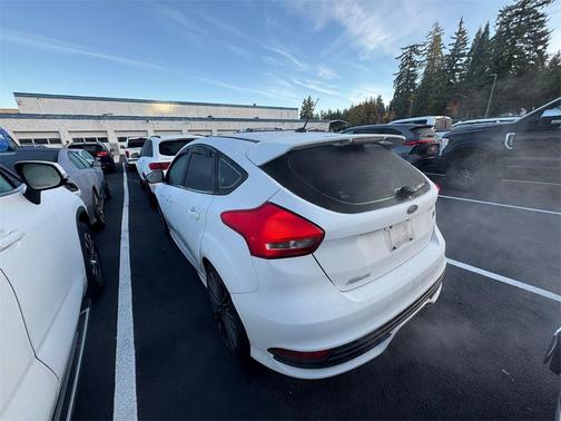 2018 Ford Focus ST 